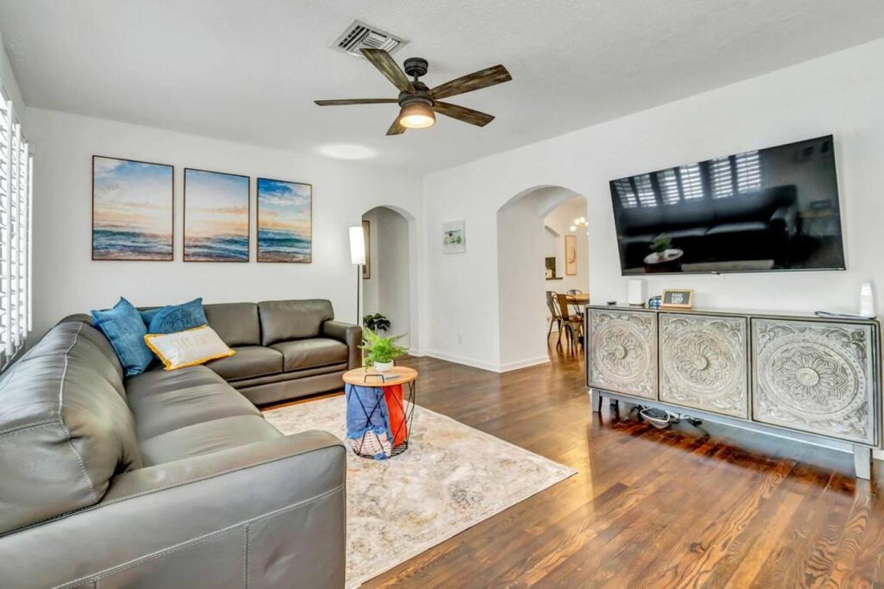 Victoria Park Oasis With Heated Pool And Holiday home