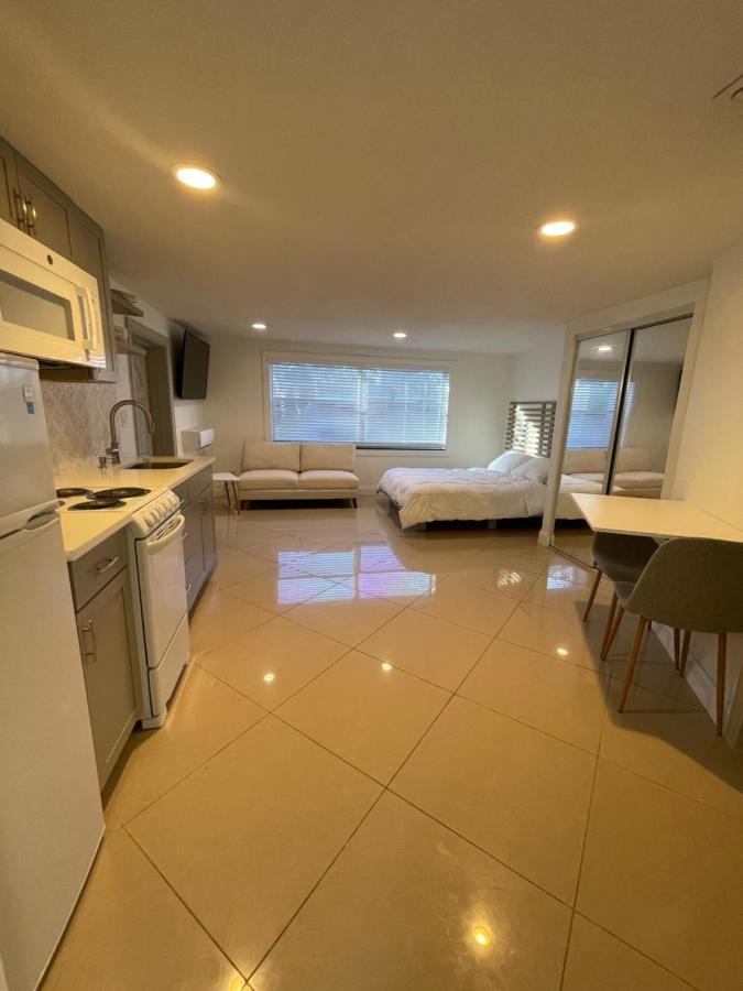 Guest house Chic By The Lake Worth Beach