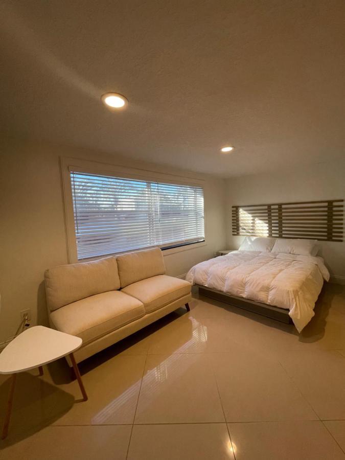 Guest house Chic By The *