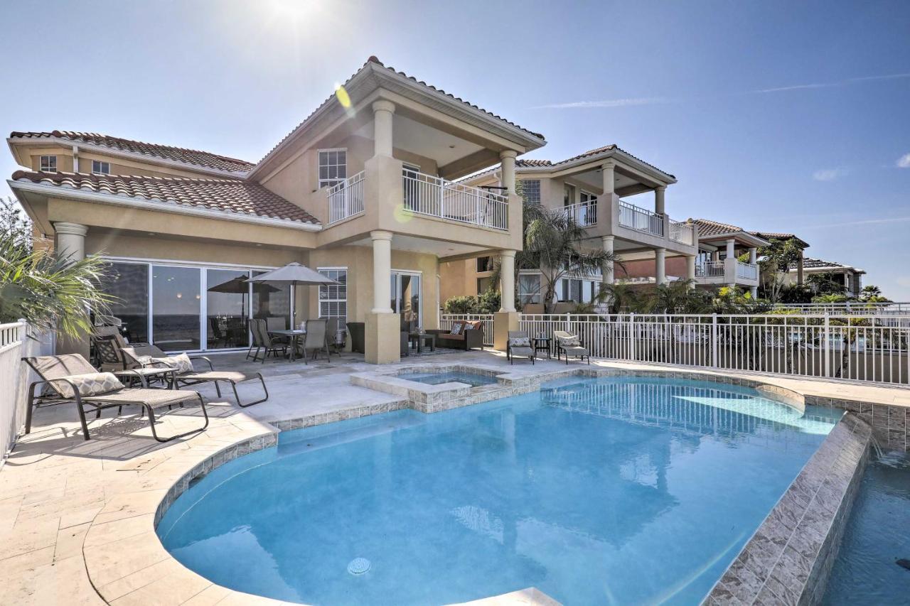 Waterfront Apollo Pool And Shared Dock!