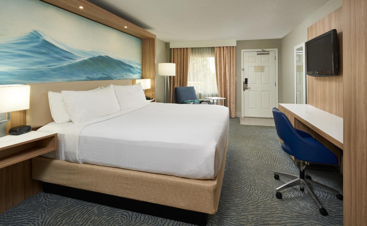 Crowne Plaza Melbourne-oceanfront By Ihg Resort Melbourne