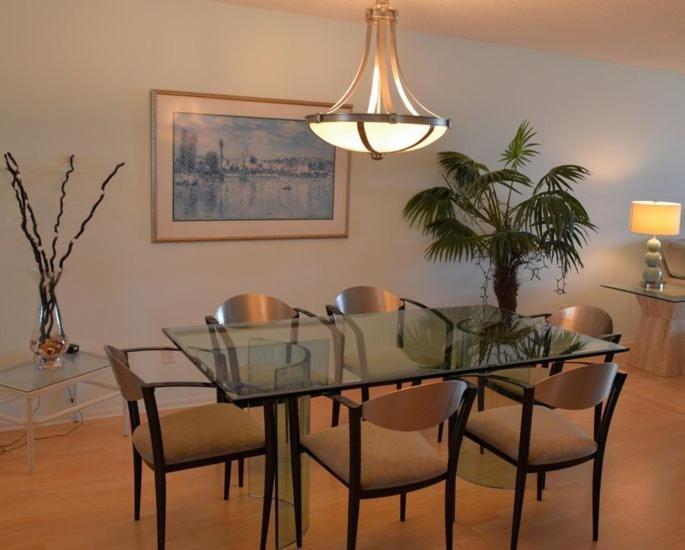 Apartment Westbay Point Moorings 274