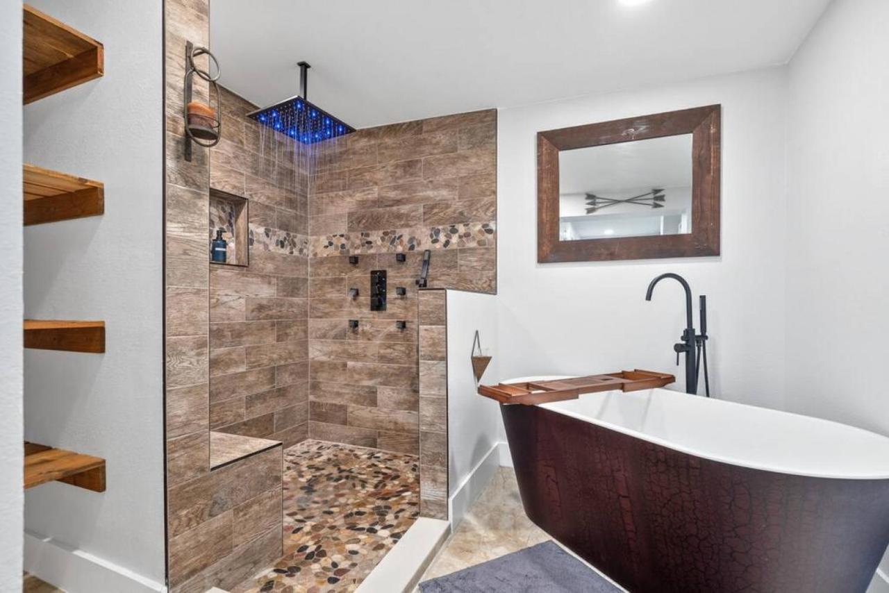 Wileys Paradise Three Bedroom Two Bath Office And Heated Pool Hollywood