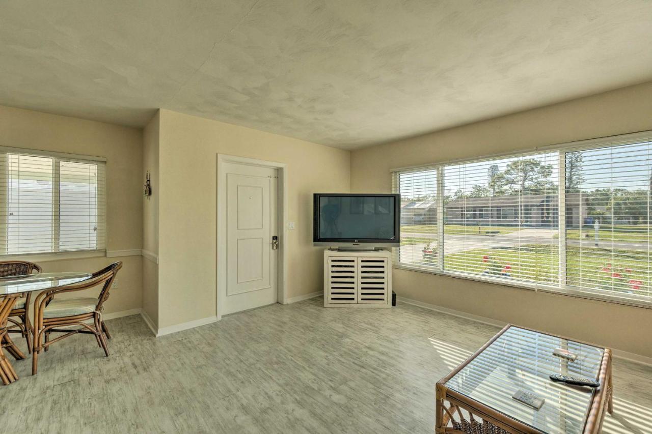 With Fire Pit And Grill 2 Mi To Beach! Holiday home Venice