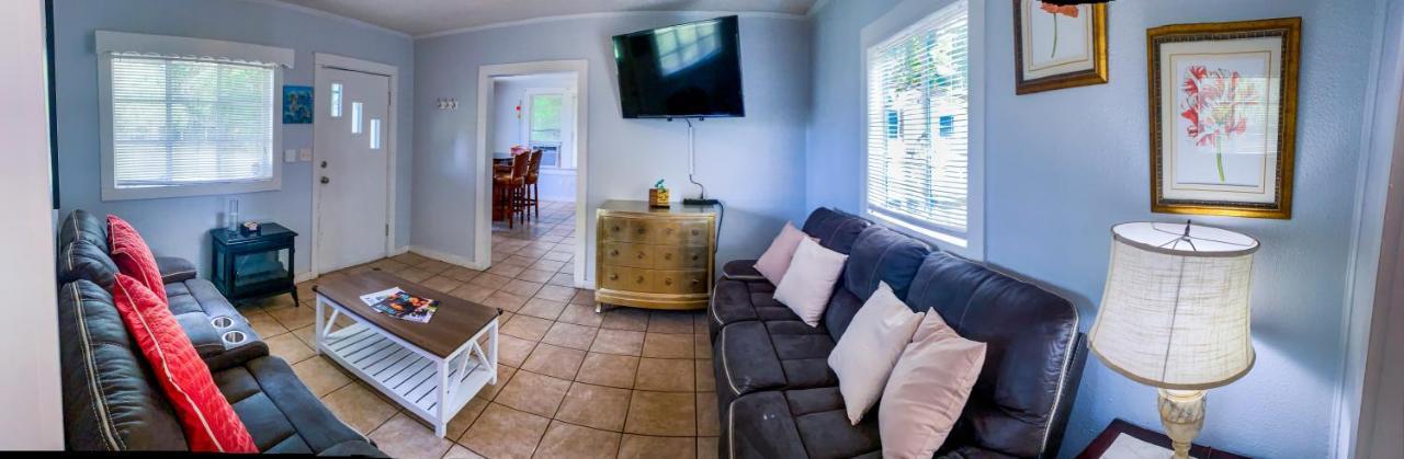 Private In With Fenced Yard, Piano, Location, Pets Welcome *