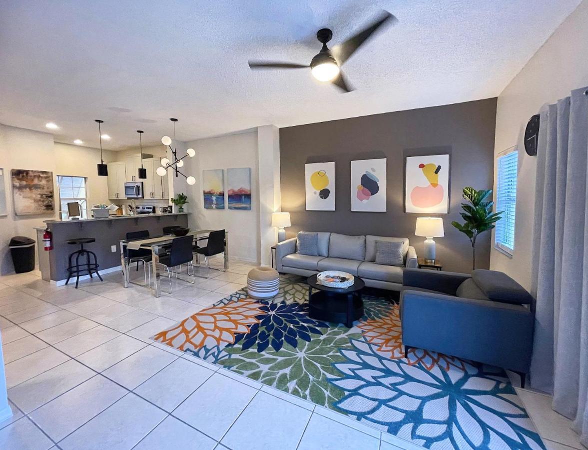 Stylish 3 Bedroom Townhome With Amenities * Kissimmee