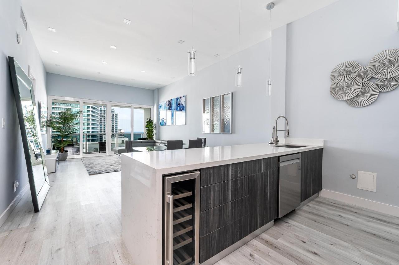 Amazing 2br 2ba Newly Reno Beachfront W/beach View * Hollywood