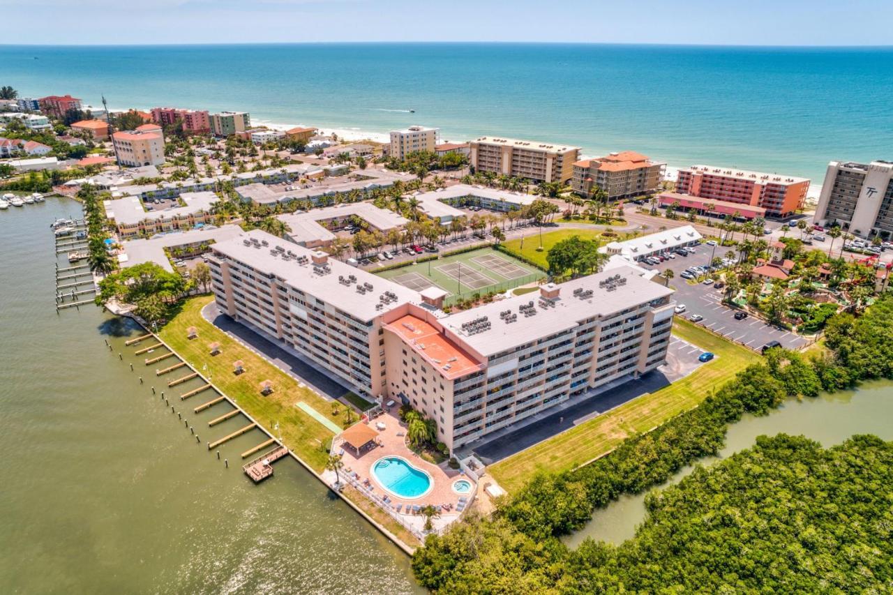 Bayshore Yacht & Tennis 216 Holiday home