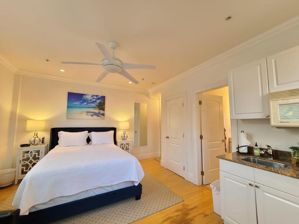 Aparthotel Tropicals Of Palm Palm Beach