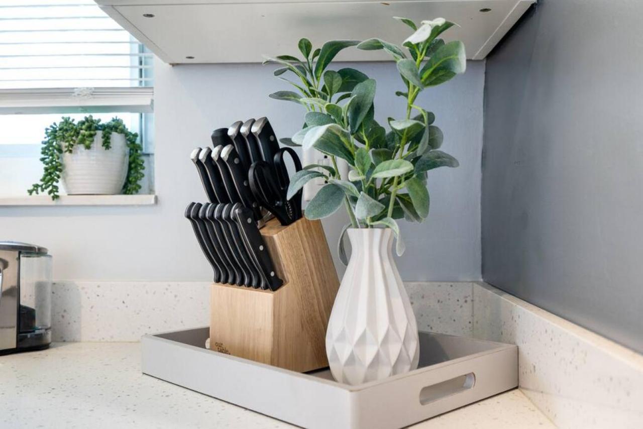 Roxanas 3bed 2bath With Modern Interior And Bbq Backyard Holiday home Fort Lauderdale