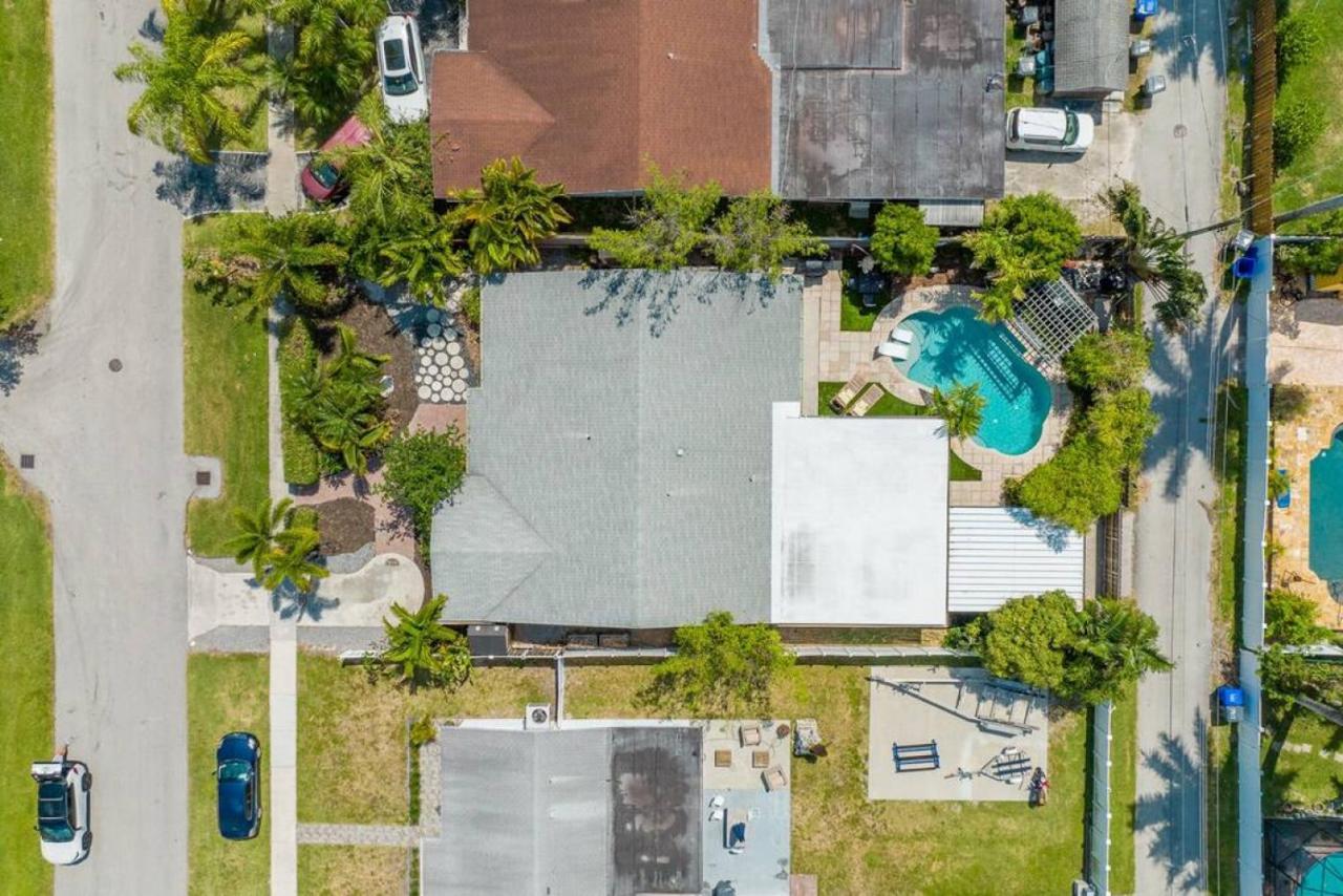 Hollys Hacienda With Heated Pool And Patio Area Holiday home Hollywood