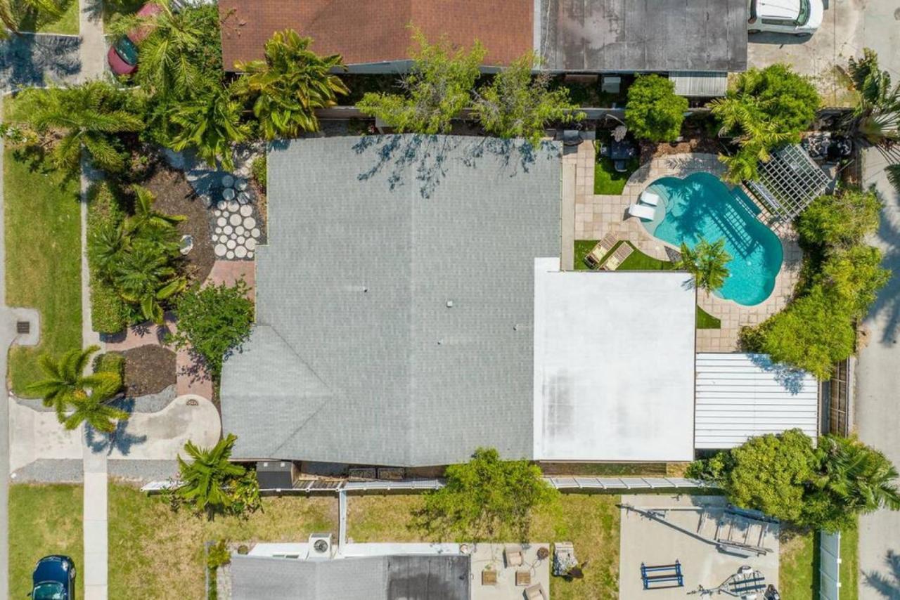 Hollys Hacienda With Heated Pool And Patio Area