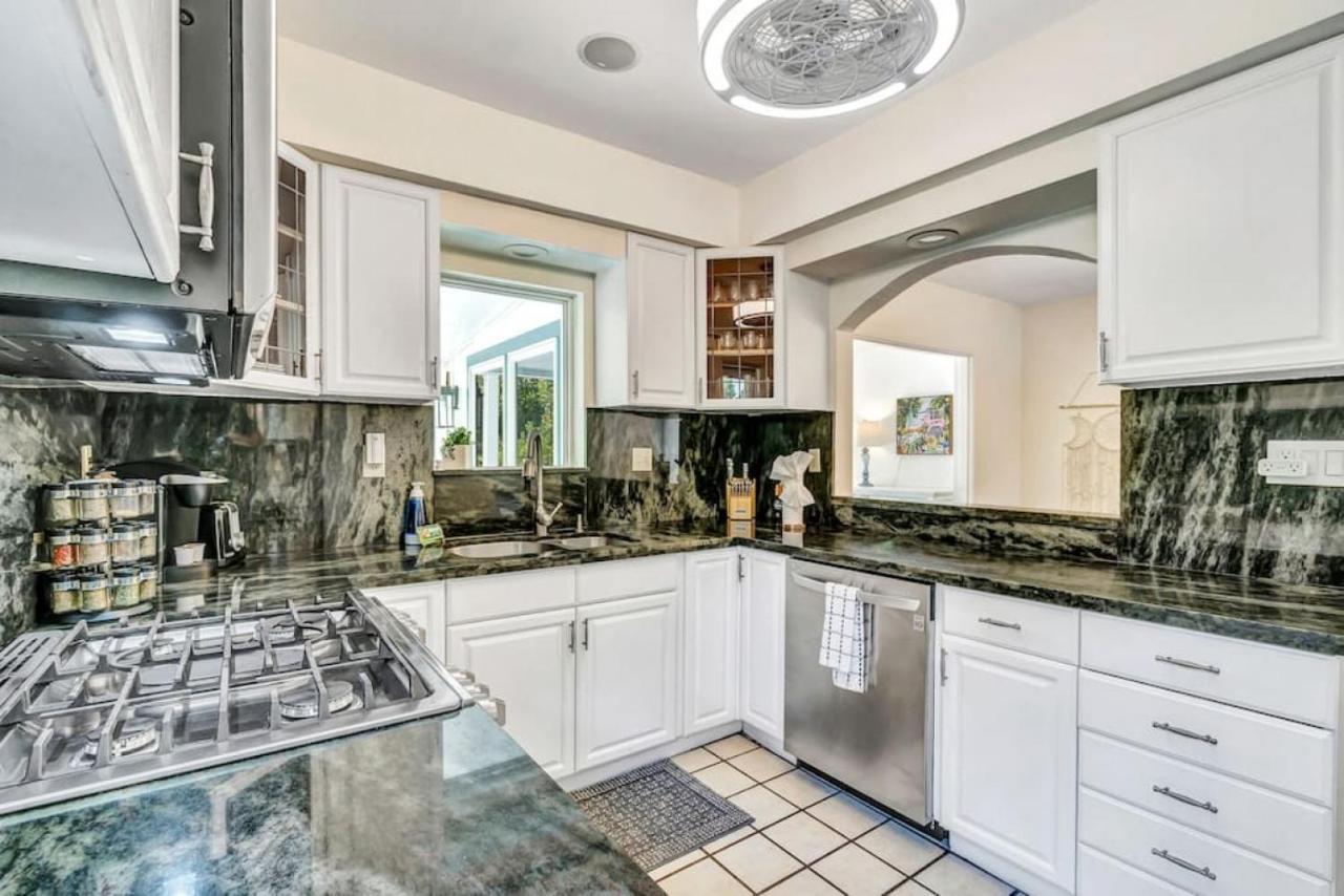 Holiday home Victoria Park Oasis With Heated Pool And *