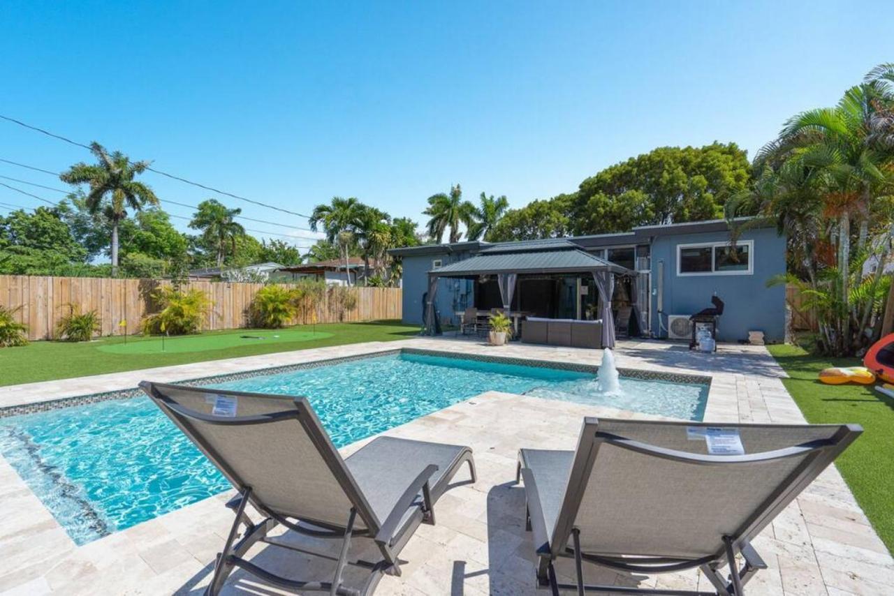 Wileys Paradise Three Bedroom Two Bath Office And Heated Pool Hollywood