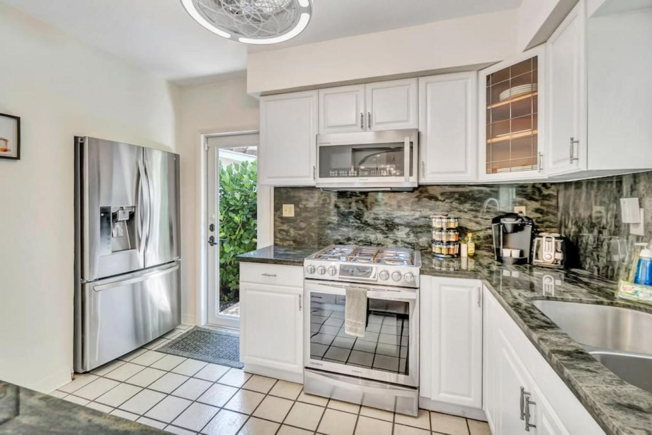 Victoria Park Oasis With Heated Pool And Holiday home Fort Lauderdale