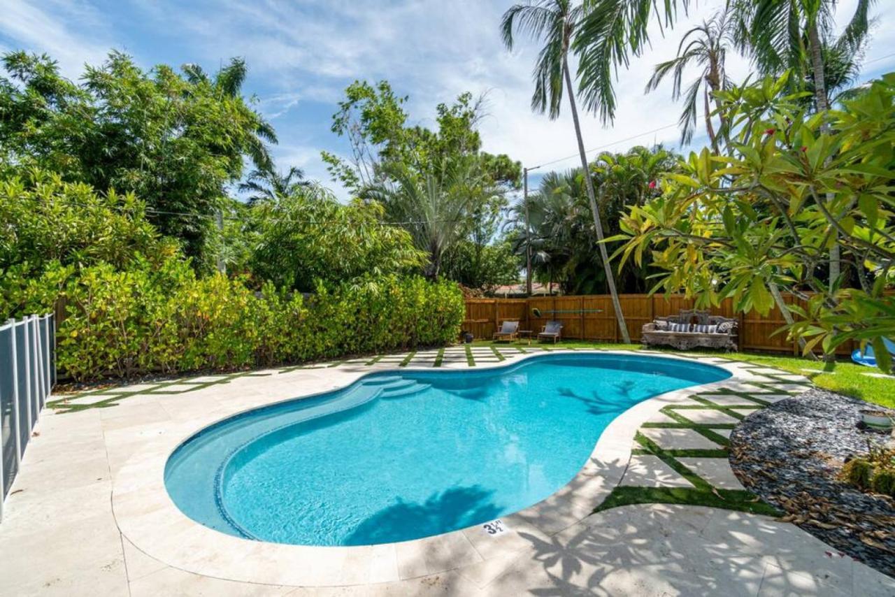 Victoria Park Oasis With Heated Pool And Holiday home Fort Lauderdale