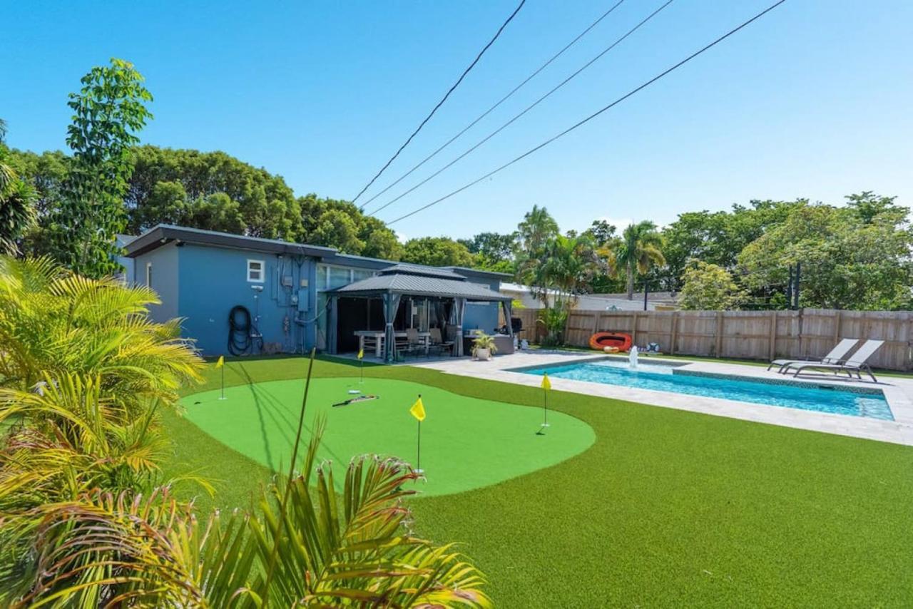 Wileys Paradise Three Bedroom Two Bath Office And Heated Pool Holiday home