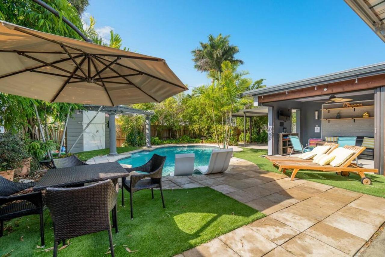 Holiday home Hollys Hacienda With Heated Pool And Patio Area Hollywood