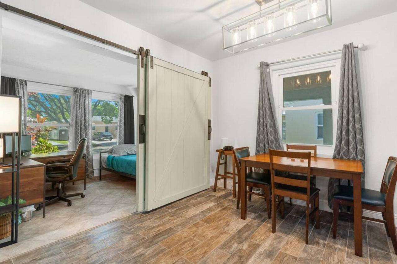 Wileys Paradise Three Bedroom Two Bath Office And Heated Pool Holiday home