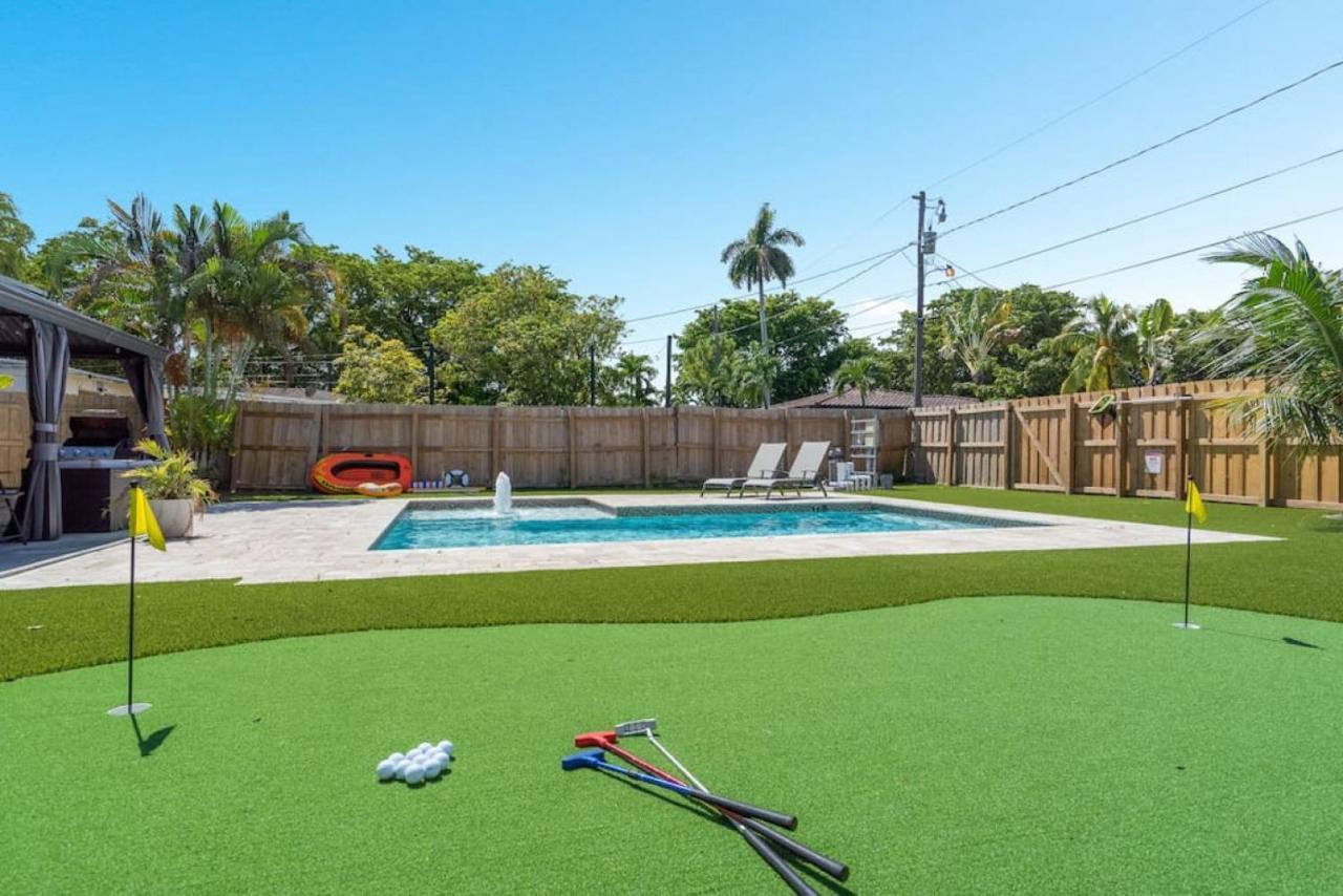 Holiday home Wileys Paradise Three Bedroom Two Bath Office And Heated Pool Hollywood