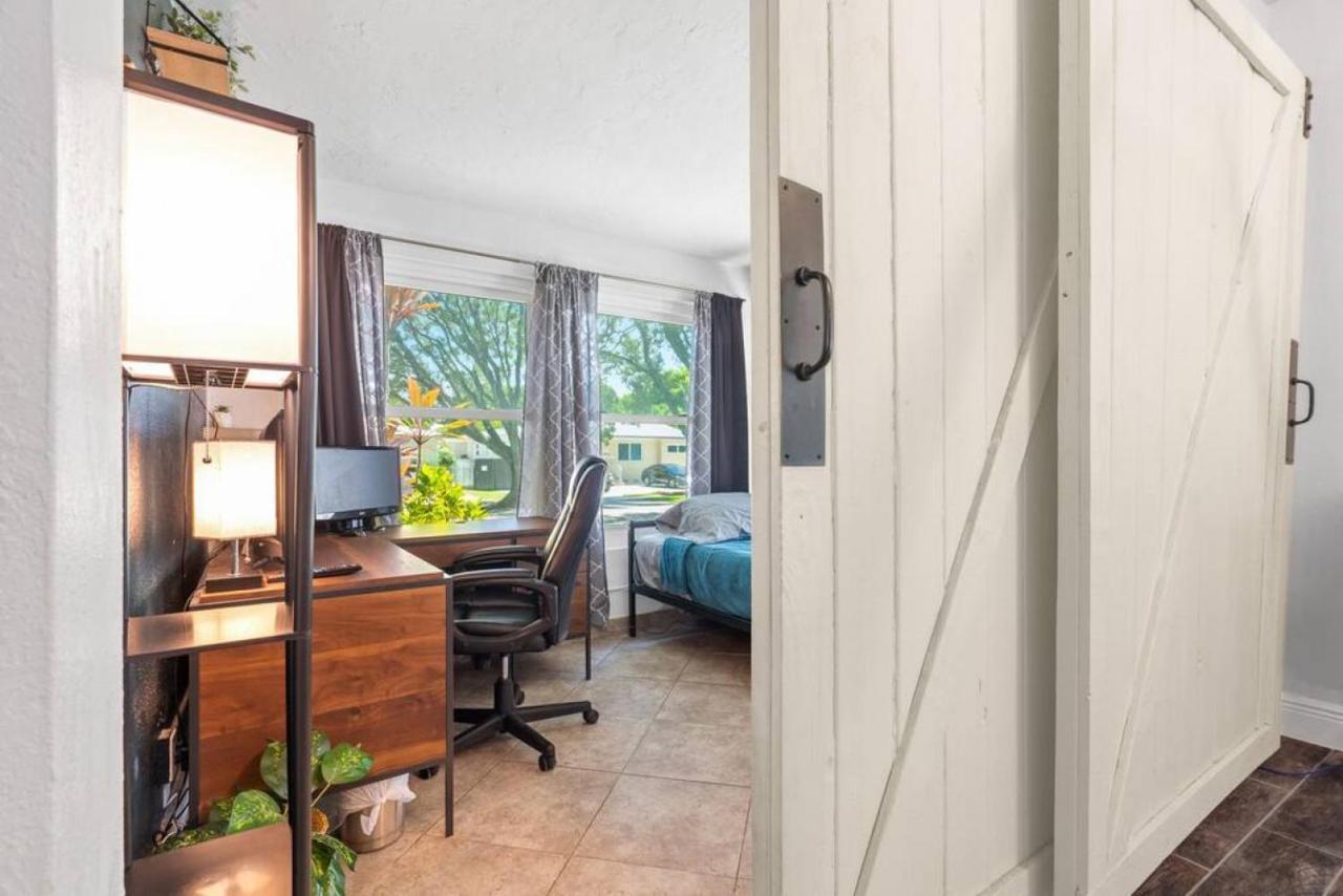 Wileys Paradise Three Bedroom Two Bath Office And Heated Pool