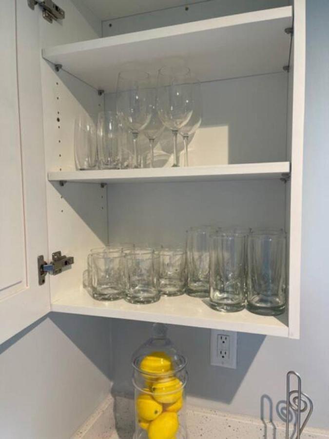 Roxanas 3bed 2bath With Modern Interior And Bbq Backyard Fort Lauderdale