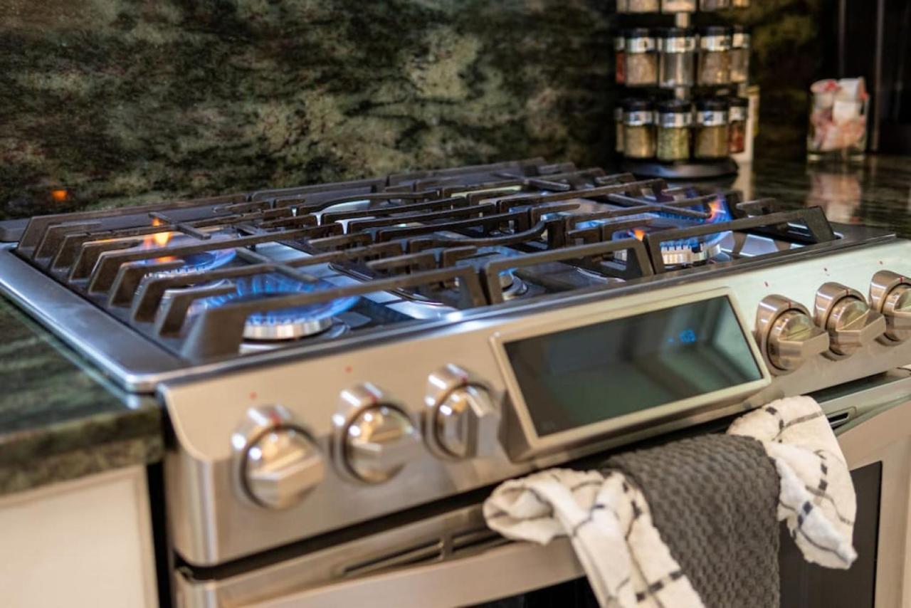 Victoria Park Oasis With Heated Pool And