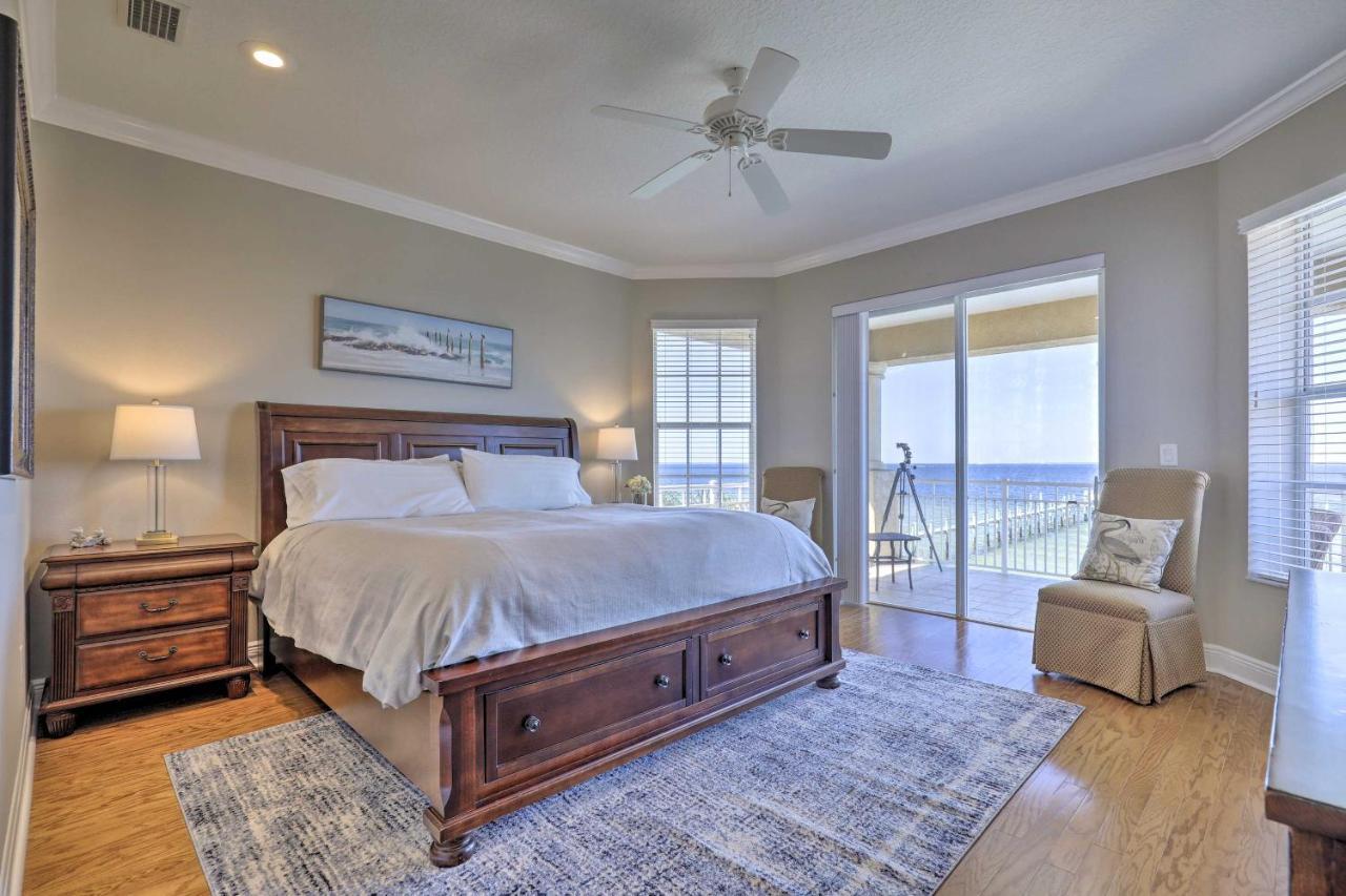 Waterfront Apollo Pool And Shared Dock!
