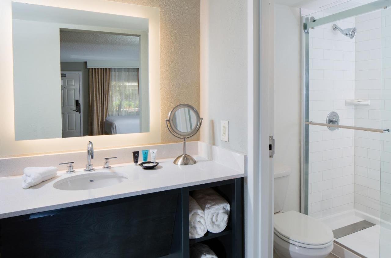 Crowne Plaza Melbourne-oceanfront By Ihg 3* Melbourne