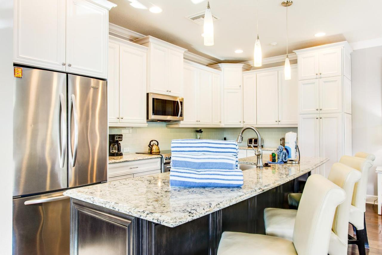 Villa Neolinda 305 Holmes Beach