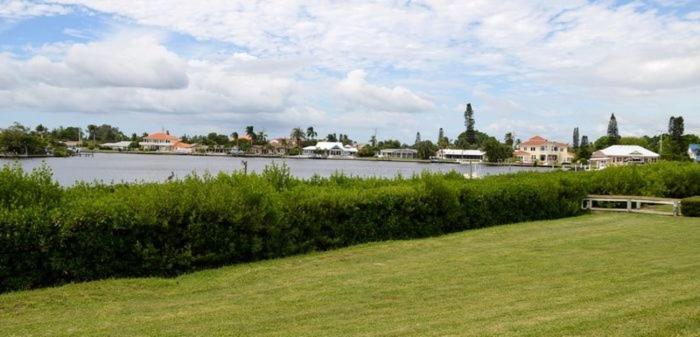 Westbay Point Moorings 274 Apartment