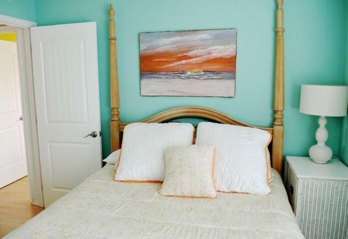 Apartment Westbay Point Moorings 274 *