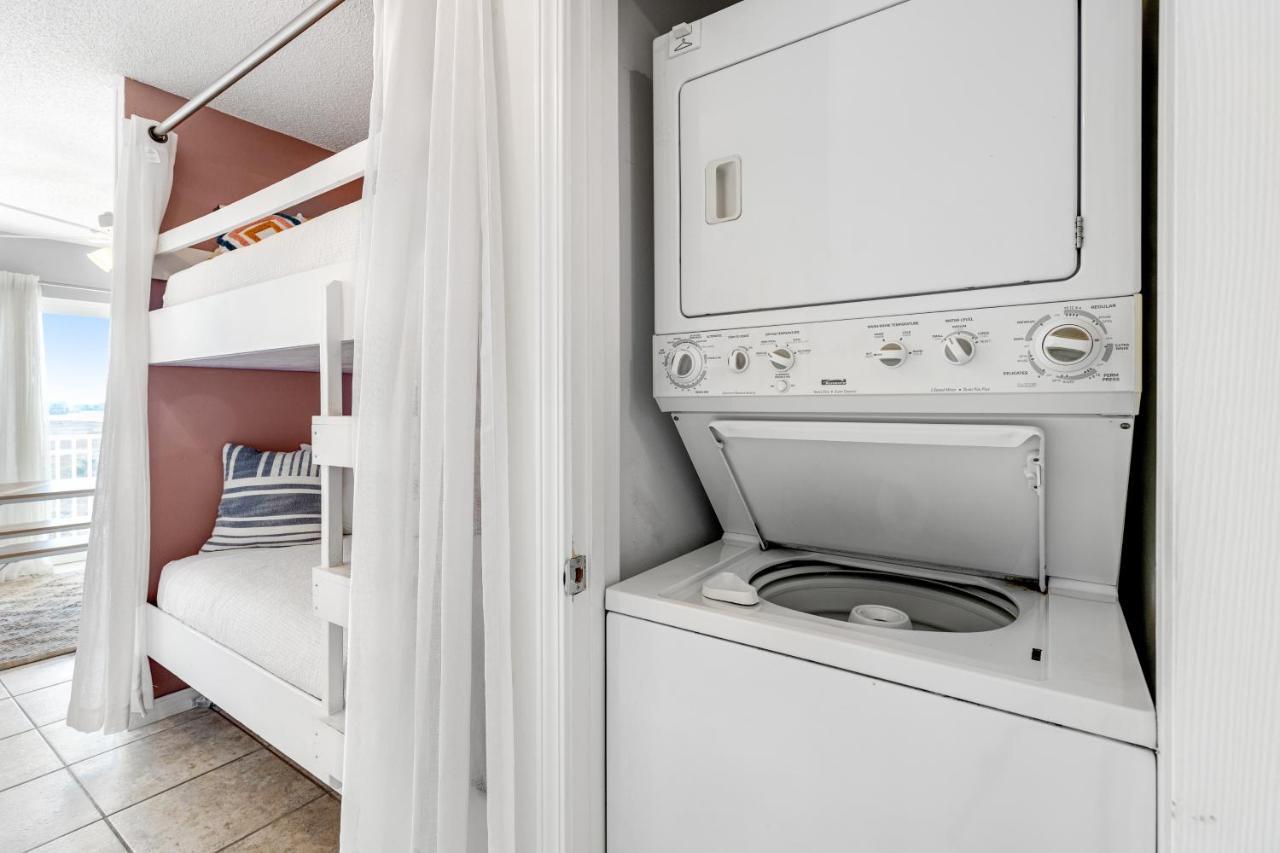 Apartment Gulf Island 422