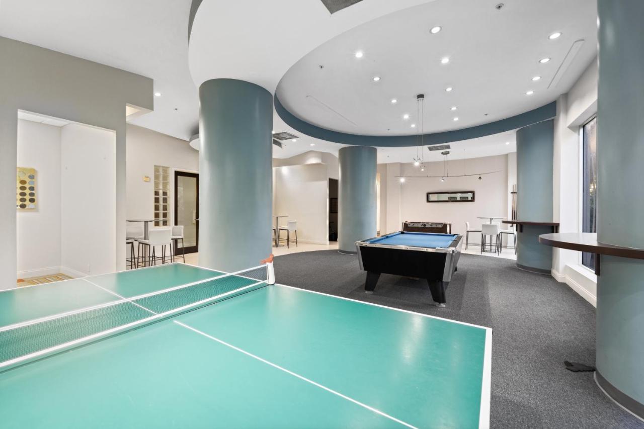 New Ocean View Condo, Direct Access, Pool & Amenities At Hollywood