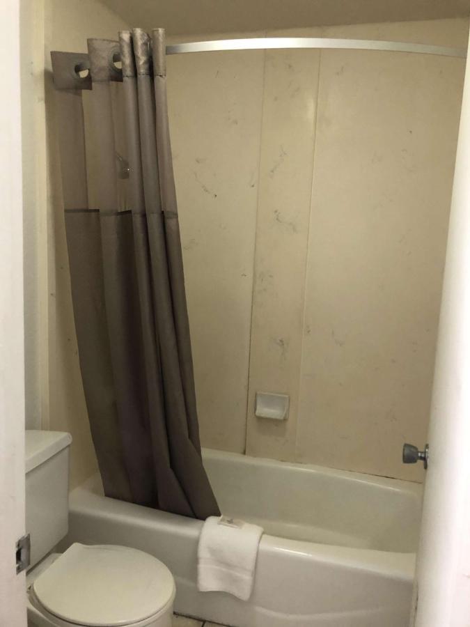 6-daytona Beach, Fl - Speedway Hotel 2*
