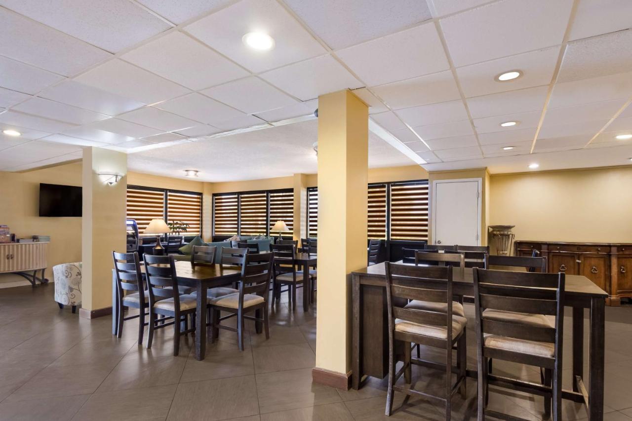 Motel Surestay By Western St Pete Airport 2*