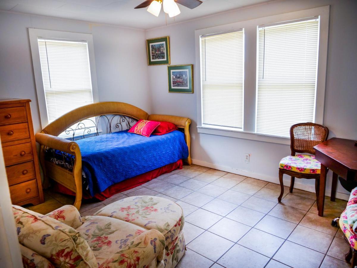 Private In With Fenced Yard, Piano, Location, Pets Welcome Ocala