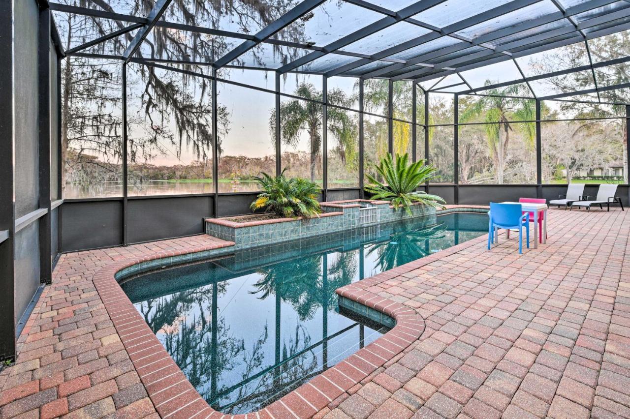 Riverfront With Pool, Near Daytona! Holiday home *