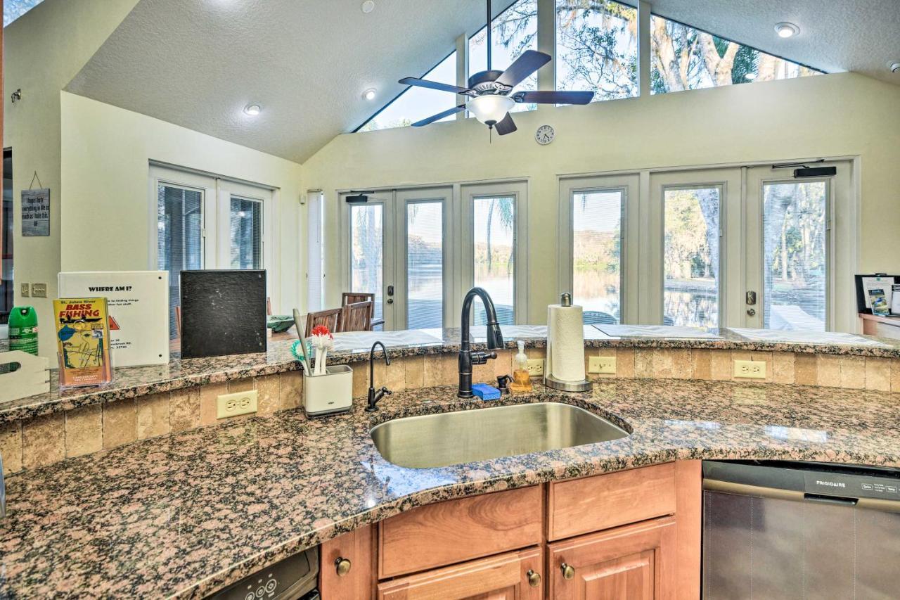 Holiday home Riverfront With Pool, Near Daytona!