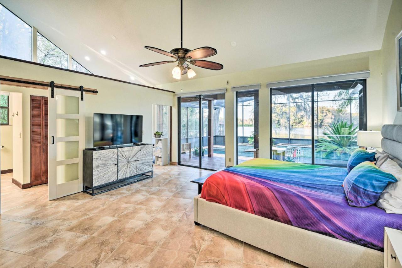 Holiday home Riverfront With Pool, Near Daytona!
