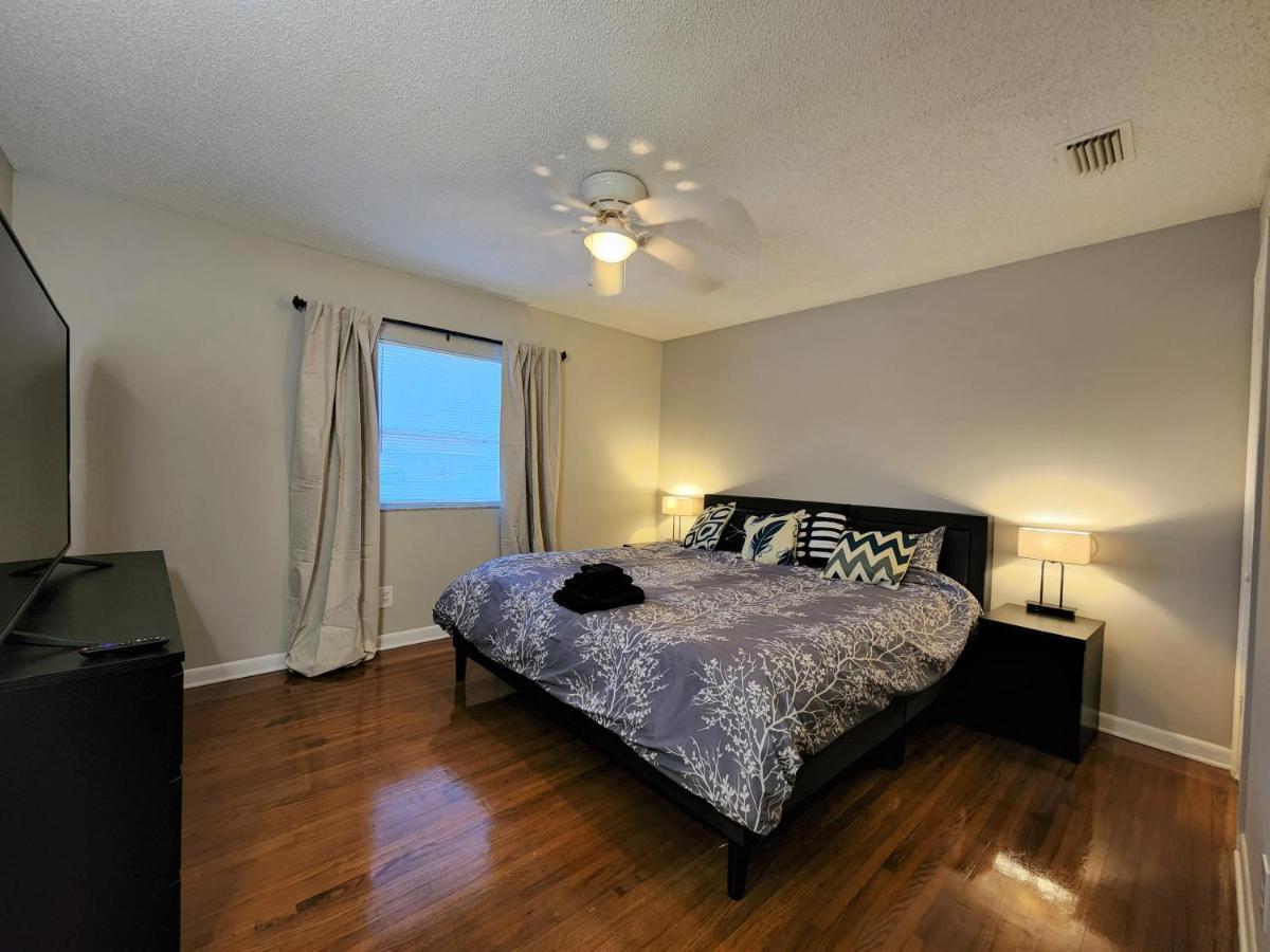 Holiday home King Bed 2bed1bath Sleeps 5 Close To Town Center Downtown Beach Mayo Clinic New Jacksonville