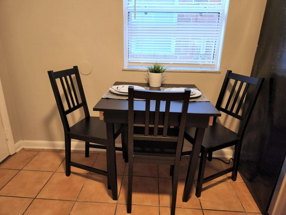 Holiday home King Bed 2bed1bath Sleeps 5 Close To Town Center Downtown Beach Mayo Clinic New