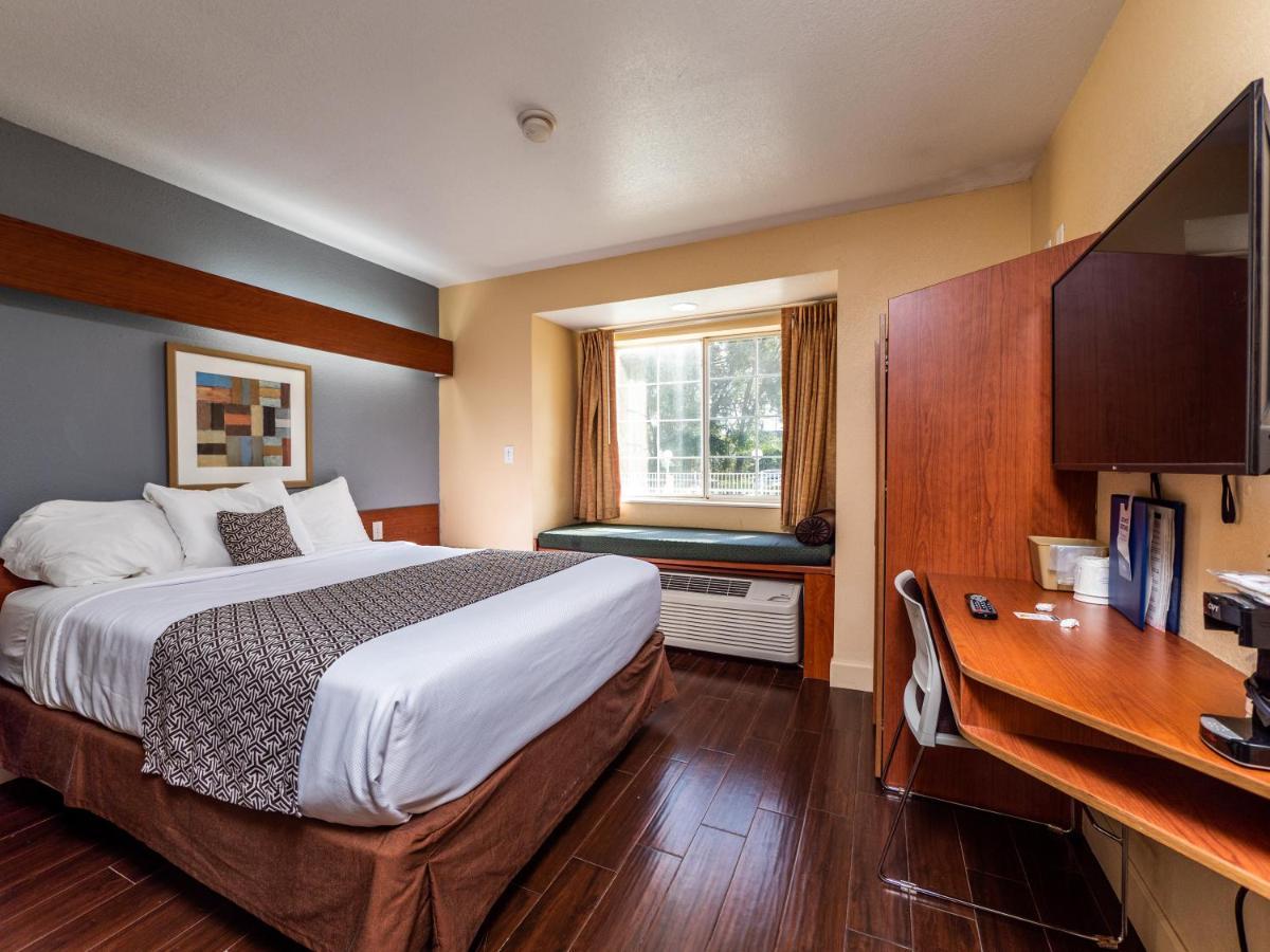 Hotel Microtel And Ocala