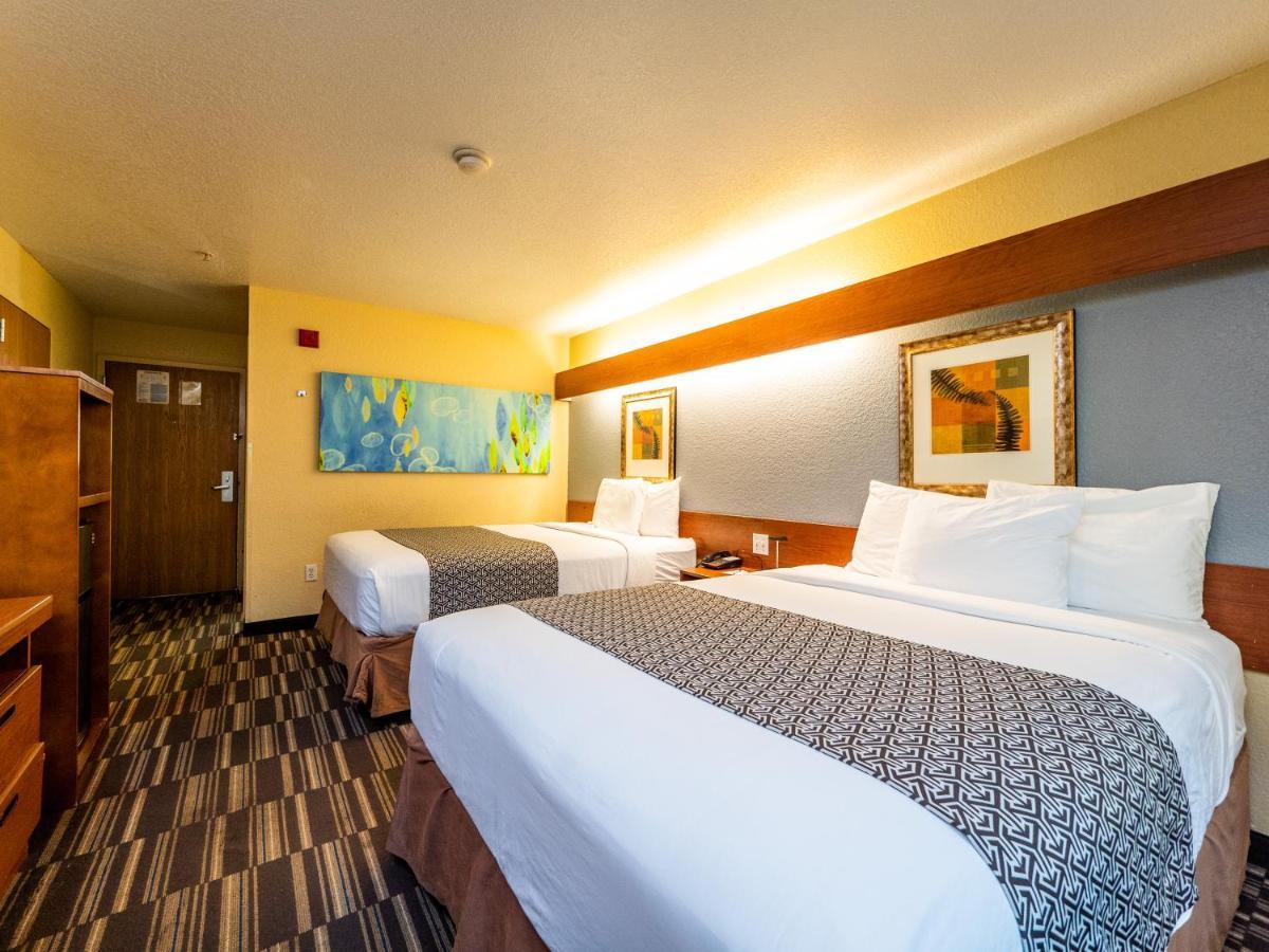 Microtel And Hotel Ocala