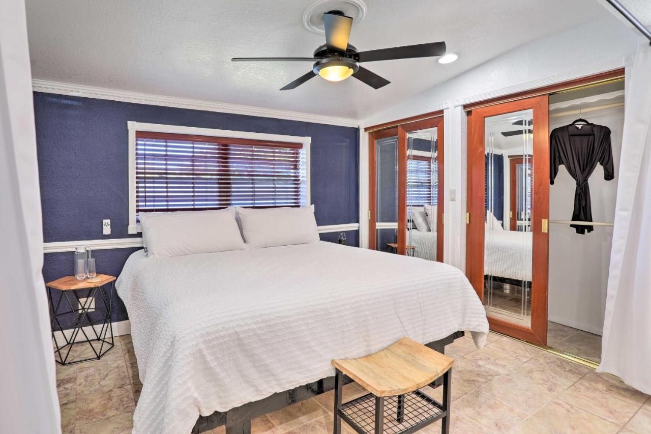 Modern With Patio, 3 Mi To Beach! Holiday home Seminole