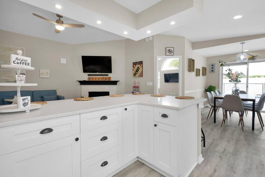 Jax Luxury Oasis W/ Private Pool/jacuzzi Tub * Jacksonville Beach