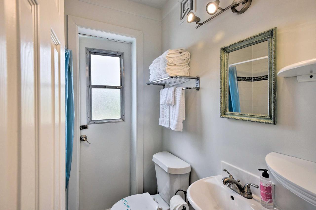 Holiday home Ormond Retreat With Deck - Steps To Ocean!