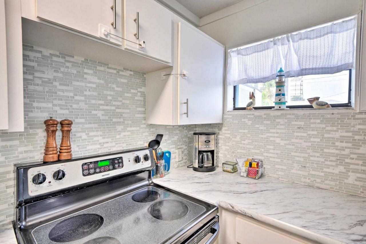 Ormond Retreat With Deck - Steps To Ocean! Ormond Beach