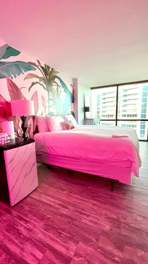 Beachfront Daytona Apartment *