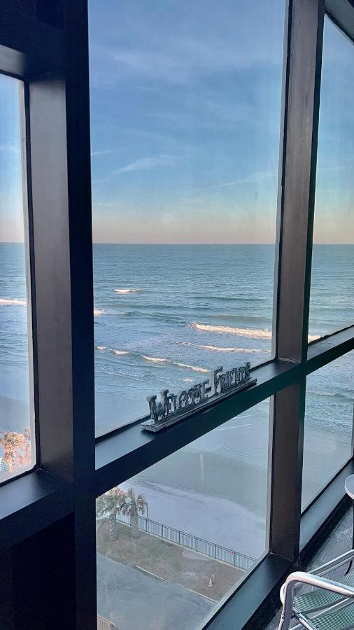 Beachfront Daytona * Daytona Beach
